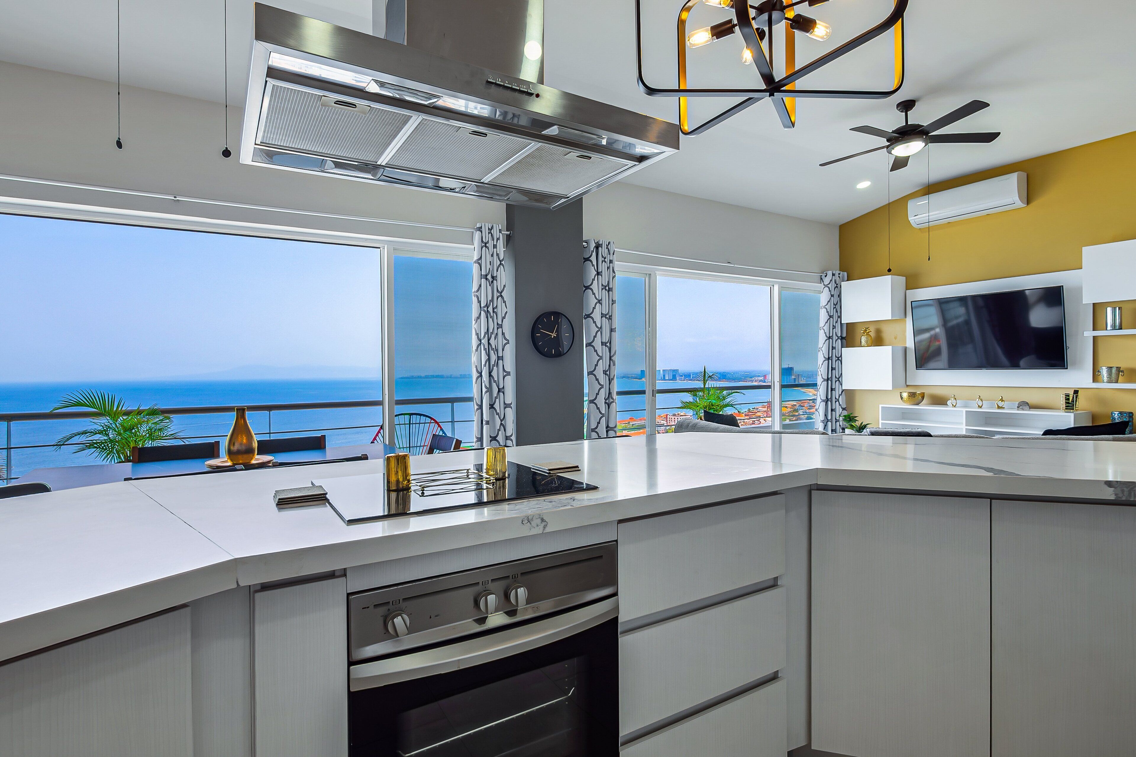 Departamento, varias camas, balcón, vista al océano (Gardenias Residence) | Cocina privada