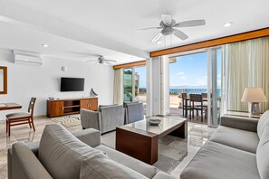 Living area - Modern Coastal Villa With Ocean Views, Pool, Wifi & Full Kitchen (Puerto Vallarta)