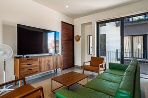 Apartment, Mehrere Betten, Balkon, Gartenblick (5 De Diciembre) | Wohnbereich