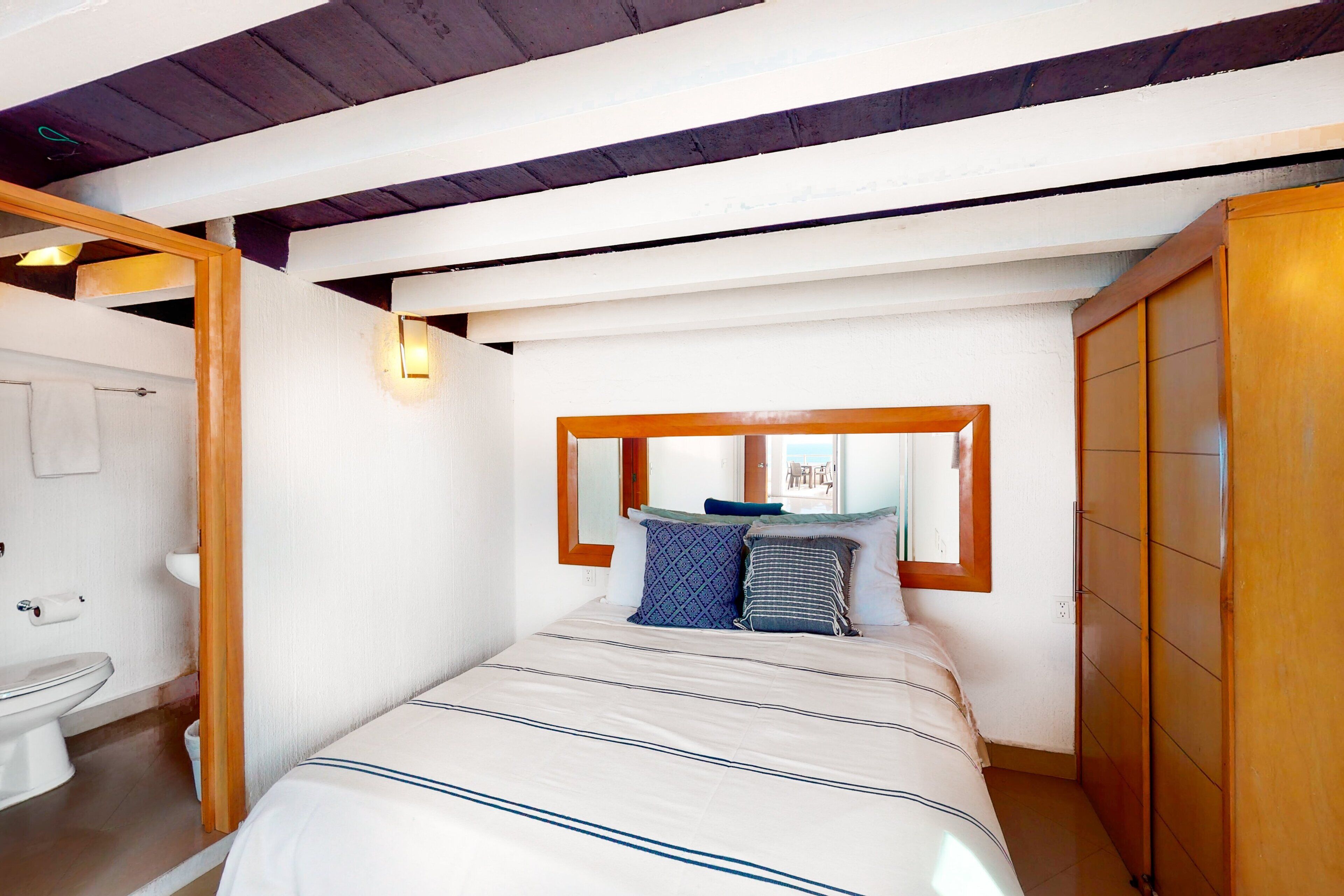 Apartemen, Beberapa Tempat Tidur, akses ke kolam renang (Torre Malibu, PH # 901)