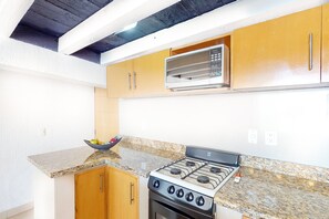 Apartamento, varias camas, acceso a la piscina, vistas al mar (Torre Malibu, PH # 901) | Cocina privada