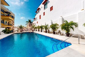 Pool - Modern & Bright Condo With Ocean Views & Pool - Walk to the Beach (Puerto Vallarta)