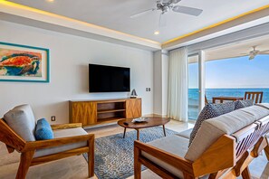 Living area - Luxe 2nd-floor Condo With Endless Ocean Views, Pool, spa & Balcony (Puerto Vallarta)