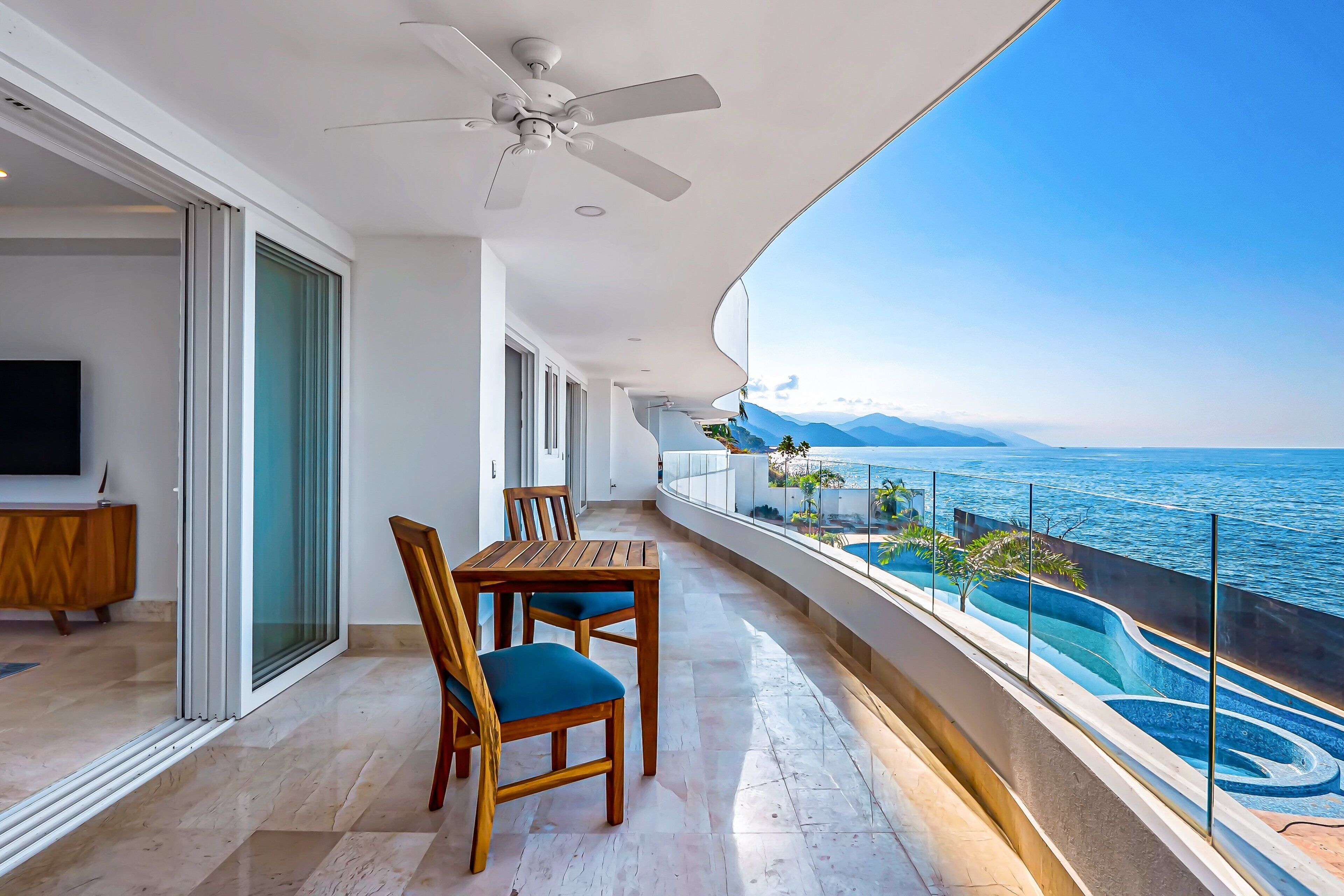 Appartamento, letti multipli, accesso alla piscina, vista oceano (Blue Horizon 201 at Residences) | Ristorazione all'aperto