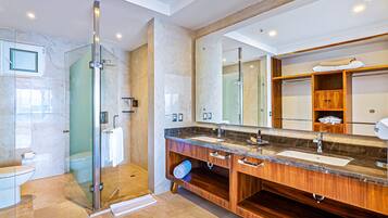 Condo, nhiều giường, có thể sử dụng hồ bơi, quang cảnh biển (Blue Horizon 201 at Residences) | Phòng tắm | Khăn tắm