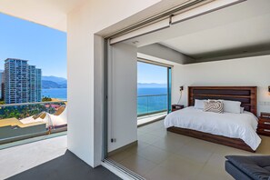 3 bedrooms, individually decorated, individually furnished, bed sheets - Tropical & Modern Condo With Scenic Balcony, hot Tub, Pool - Amazing Views (Puerto Vallarta)