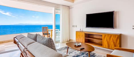Leilighet, 1 kingsize-seng, adgang til basseng, havutsikt (Blue Horizon 304 at Residences) | Oppholdsområde