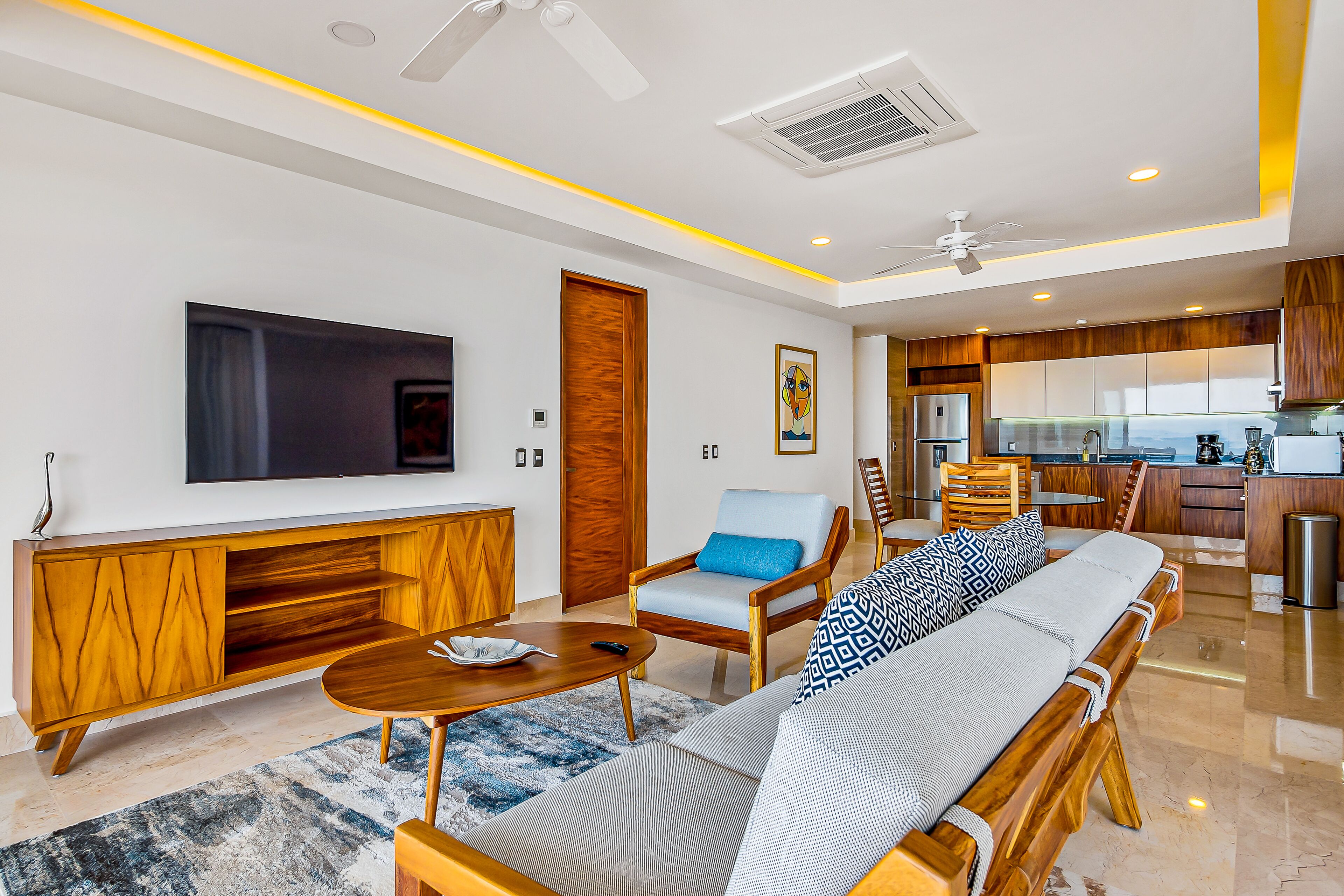 Condo, 1 King Bed, Pool Access, Ocean View (Blue Horizon 304 at Residences) | Living area