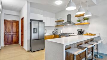 Appartement, plusieurs lits, balcon, vue jardin (Condominio en la Marina) | Cuisine privée