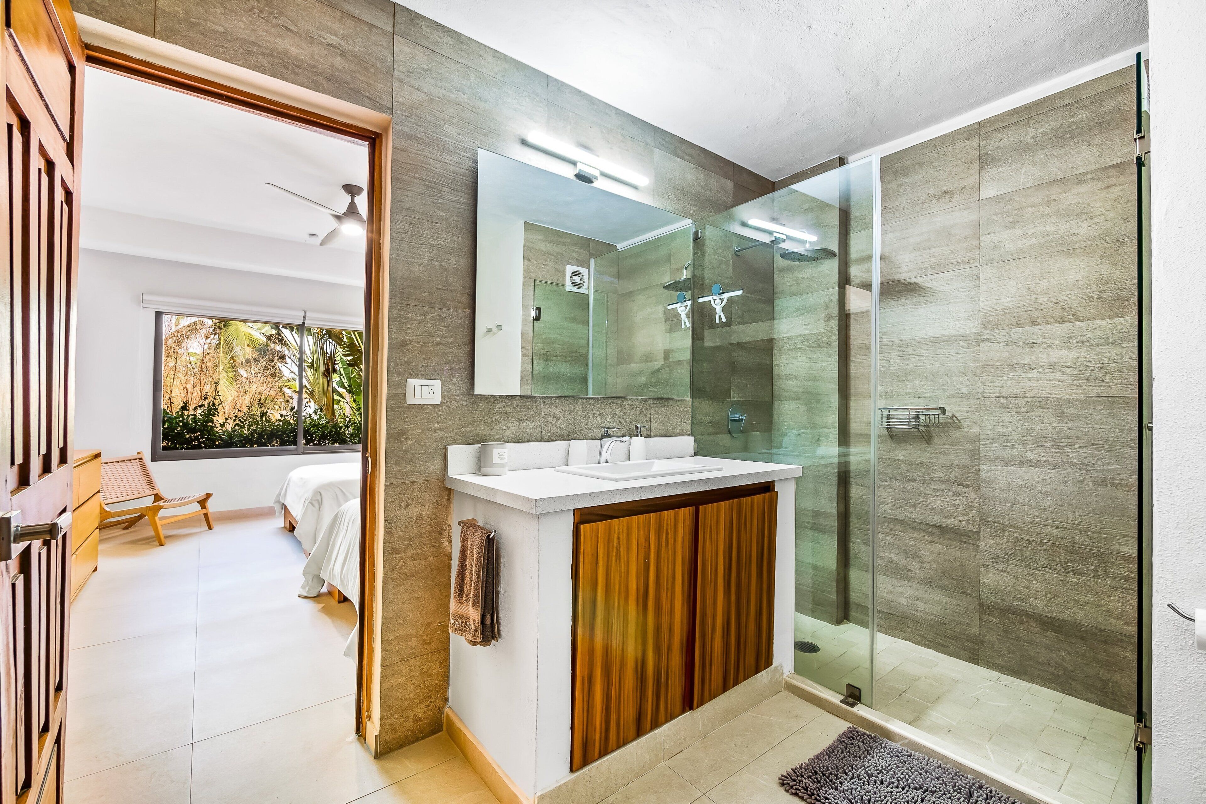 Appartement, plusieurs lits, balcon, vue jardin (Condominio en la Marina) | Salle de bain | Serviettes fournies