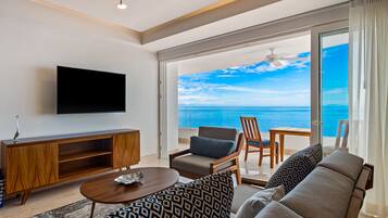Apartamento, 1 cama King, acesso à piscina, vista para o oceano (Blue Horizon 302 at Residences) | Área de estar