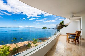 Apart Daire, 1 En Büyük (King) Boy Yatak, Havuz Kullanımı (Blue Horizon 302 at Residences) | Odadan manzara