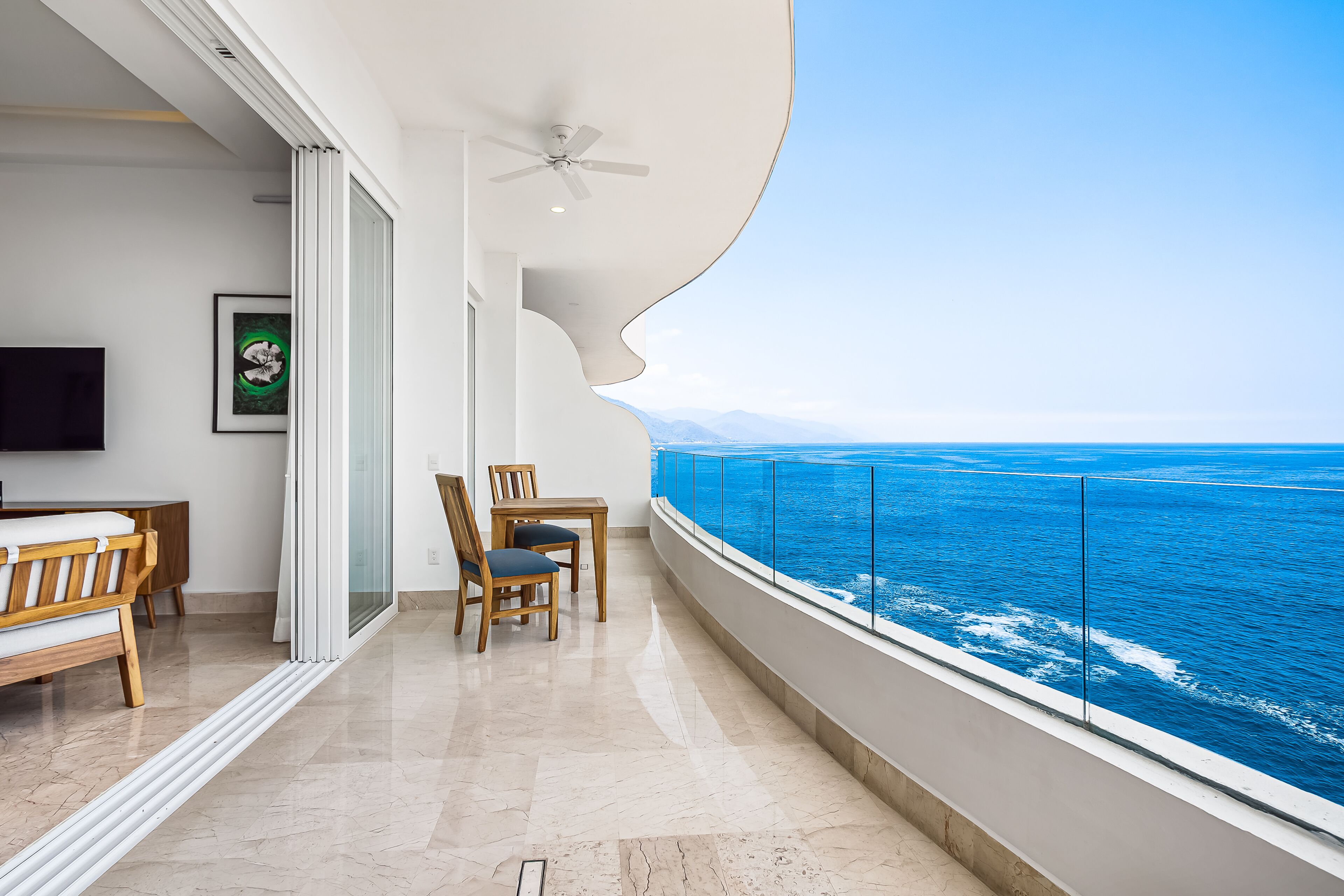 Condo, 1 cama King, acesso à piscina, vista para o oceano (Blue Horizon 502 at Residences) | Vista do quarto