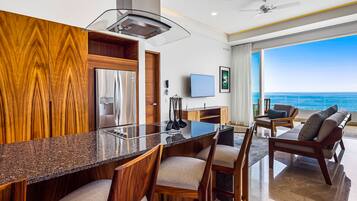 Condo, 1 cama King size, acceso a la alberca, vista al océano (Blue Horizon 502 at Residences) | Interior