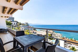 Apartment, 1 King Bed with Sofa bed, Pool Access, Ocean View (Torre Malibu, PH #902) | Outdoor dining - Stylish Coastal Condo With Pool, Private Balcony & Stunning Ocean Views (Puerto Vallarta)