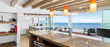 Apartment, 1 King Bed with Sofa bed, Pool Access, Ocean View (Torre Malibu, PH #902) | Interior