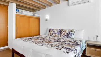 Apartment, 1 King Bed with Sofa bed, Pool Access, Ocean View (Torre Malibu, PH #902)