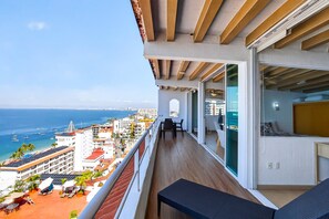 Apartment, 1 King-Bett und Schlafsofa, Poolzugang, Meerblick (Torre Malibu, PH #902) | Ausblick vom Zimmer