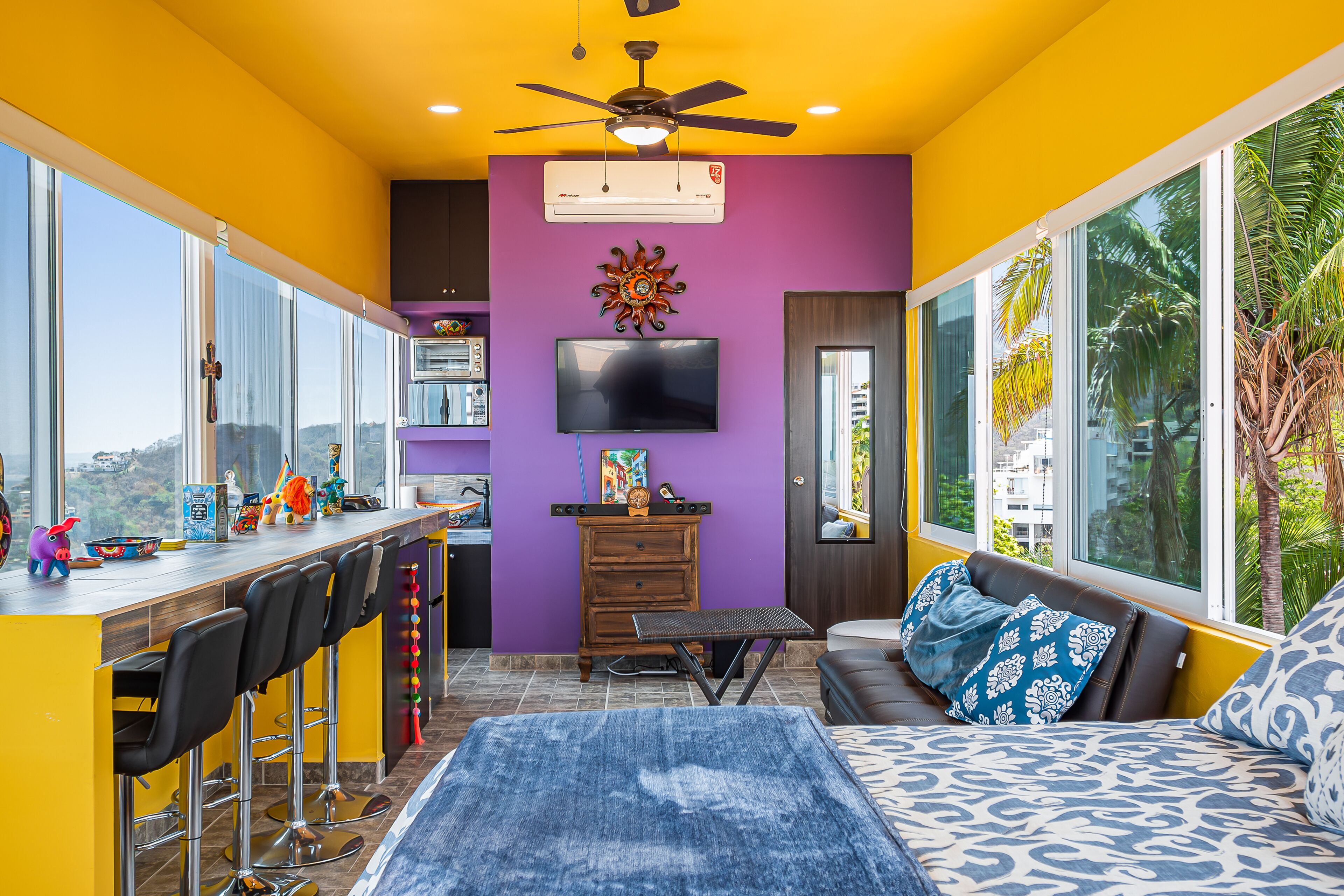 Studio, 1 Queen Bed, Balcony, Ocean View (Gardenias Studio) | Individually decorated, individually furnished, bed sheets