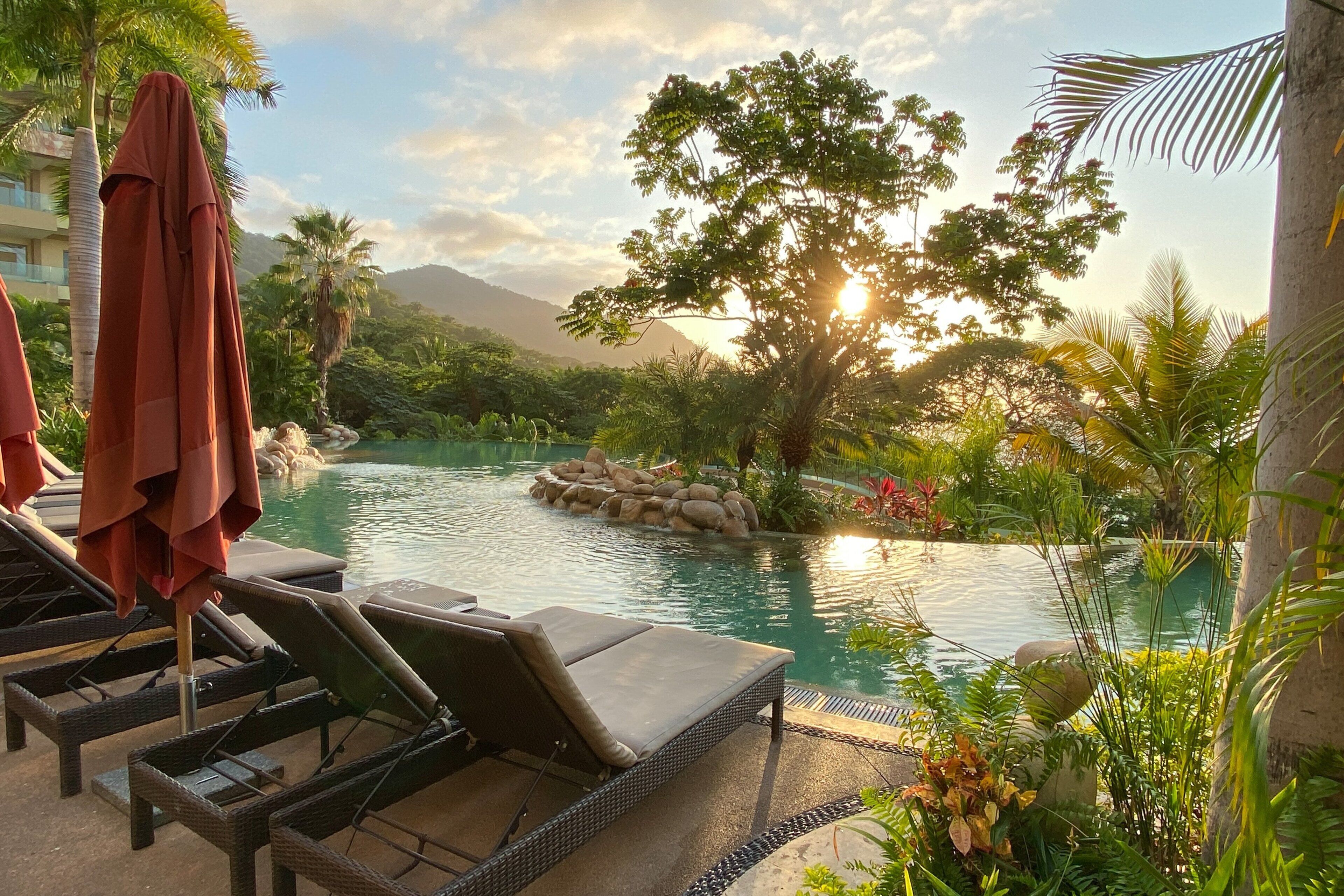 สระว่ายน้ำ