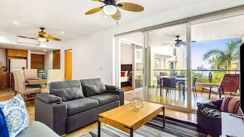 Condo, 1 King Bed with Sofa bed, Pool Access, Partial Ocean View (Nitta Condo # 207) | Living area