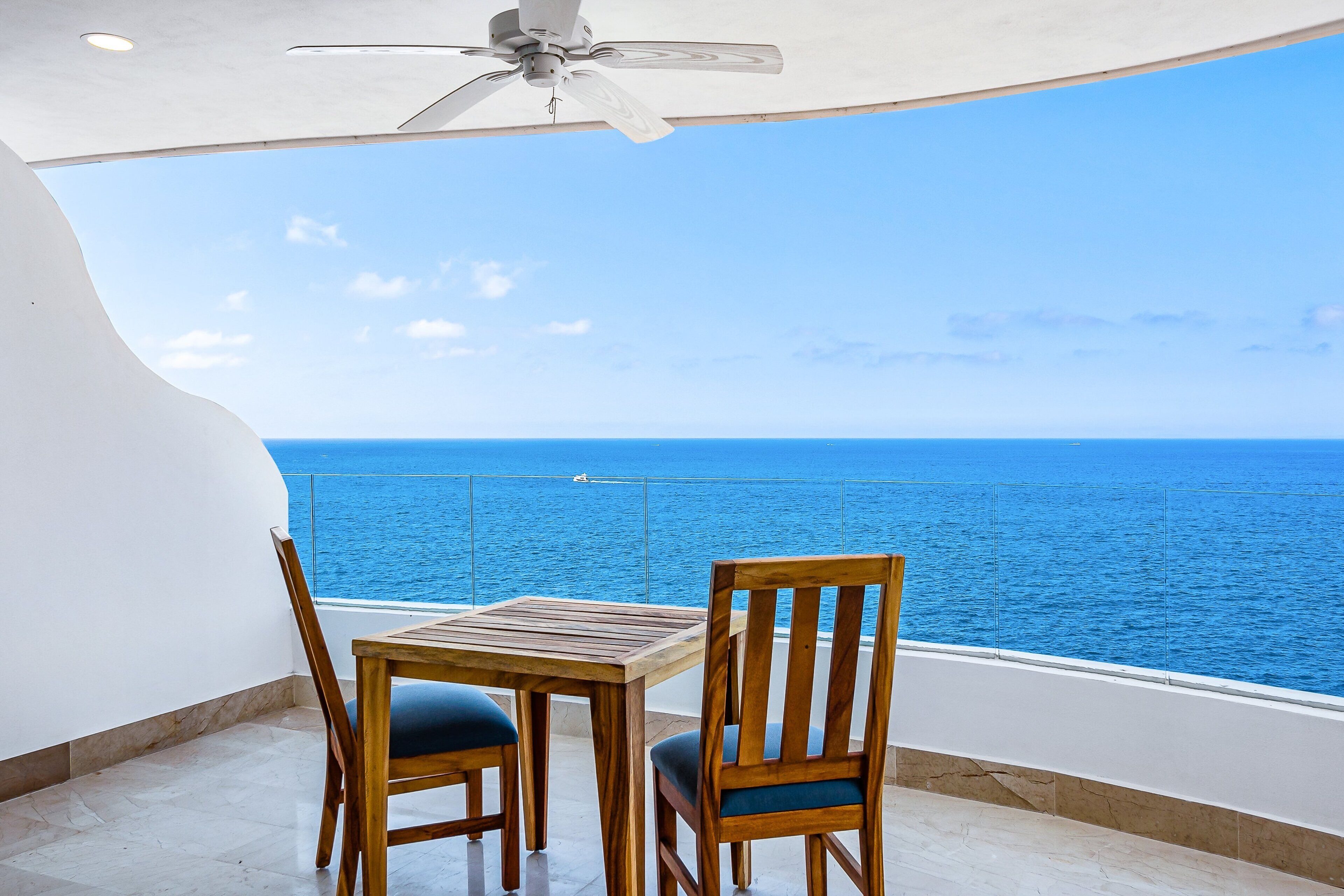 คอนโด, เตียงคิงไซส์ 1 เตียง, อ่างน้ำร้อน, วิวทะเล (Blue Horizon 801 at Residences) | วิวจากห้องพัก