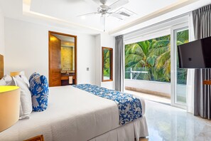 Condo, 1 King Bed, Hot Tub, Ocean View (Blue Horizon 801 at Residences) - Impressive 8th-floor Oceanfront Condo With Water Views, hot tub & Pool (Puerto Vallarta)