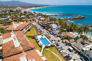 Exterior - Oceanfront Condo With Pool, Balcony, Amazing Views, Washer/dryer, & Partial AC (Punta de Mita)