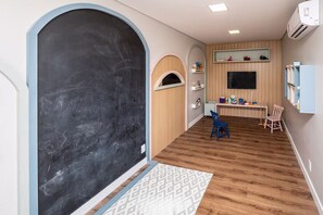 Apartment | Children’s area - Cannes Club Residence  500 metros do Mar (Florianópolis)