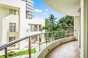 Apartment, Mehrere Betten, Balkon, Poolblick (Nitta Condo # 105) | Ausblick vom Zimmer