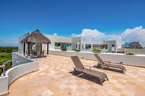 Terrace/patio - Nitta Condo # 103 Stylish Condo Near the Beach With Ocean Views, On-site Pool (Nuevo Nayarit)