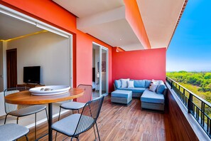 Apartment, Multiple Beds, Pool Access, City View (Twilight Tee at D'Toscana Residencial) | Outdoor dining - D'toscana Residencial, PH #2 Apartment in Nuevo Vallarta (Nuevo Nayarit)