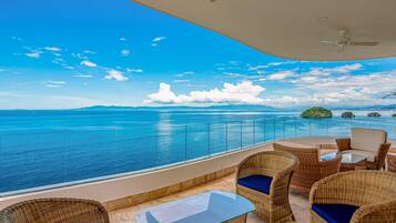 Condo, 1 cama King size, acceso a la alberca, vista al océano (Blue Horizon 401bis at Residences) | Terraza o patio