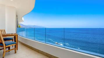Condo, 1 cama King size, acceso a la alberca, vista al océano (Blue Horizon 401bis at Residences) | Vista desde la habitación
