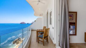 Condo, 1 cama King size, acceso a la alberca, vista al océano (Blue Horizon 401bis at Residences) | Vista desde la habitación