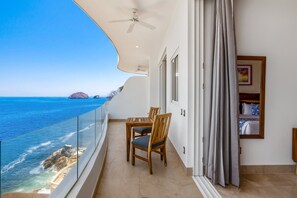 Condo, 1 cama King size, acceso a la alberca, vista al océano (Blue Horizon 401bis at Residences) | Vista desde la habitación