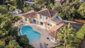 Exterior - VILLA ST RAPHAEL 7 persons, walking distance to the beach, infinity pool (Saint-Raphaël)
