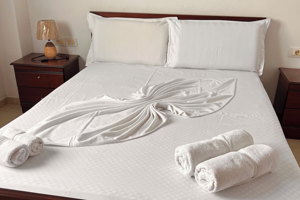 Free WiFi, bed sheets