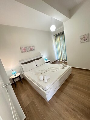 Free WiFi, bed sheets - FAMILY INN Apartments (Sarande)