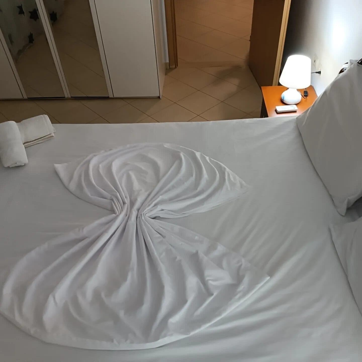 Wifi gratis y ropa de cama