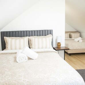 Room - Perfect 2-bedroom apartment with AC in charming few min from Boston (Everett)