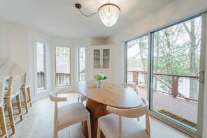 Dining - Lake Escape on lake Cortez (Hot Springs Village)