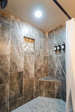 Towels - Southern Comfort in Hot Springs Village (Hot Springs Village)