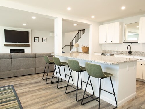 Luxury Beach-block Townhouse