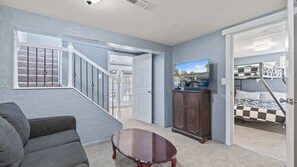 Interior - Wake & Walk Retreat w/ Hot Tub (Lake Ozark)