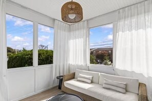 Living area - 4BR Designer House, Salt Water Pool, near beach (Point Pleasant Beach)