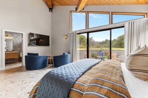2 bedrooms, desk, WiFi, bed sheets - Sea Ranch Golf-Front Home for 4, w Ocean Views! (Sea Ranch)