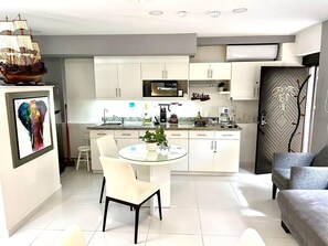 Interior - Private Suite Near Beach | Fast WiFi (Puerto Aventuras)