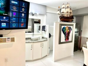 Shower, hair dryer, towels, soap - Private Suite Near Beach | Fast WiFi (Puerto Aventuras)