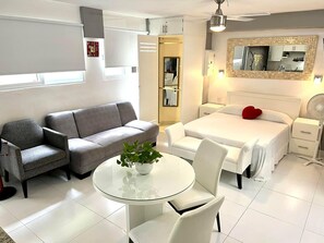 1 bedroom, desk, iron/ironing board, free WiFi - Private Suite Near Beach | Fast WiFi (Puerto Aventuras)